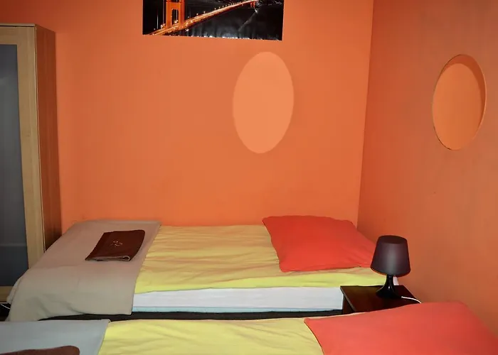 بيت شباب Honey *